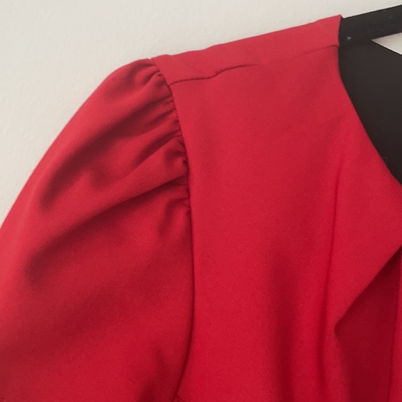 Red modest dress size 4 to 6 - Picture 4 of 5